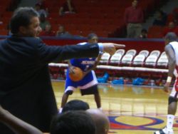 Calipari directing his players during an away game against Conference USA rival University of Houston in January of 2007.